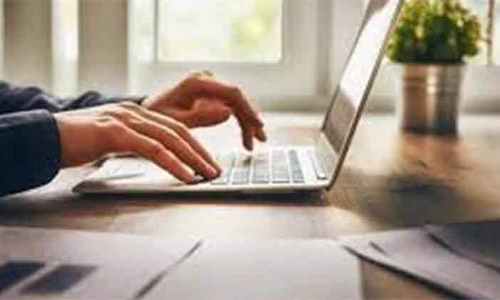 സർക്കാർ ജീവനക്കാരുടെ വർക്ക്​​​ ഫ്രം ഹോം നിർത്തുന്നു