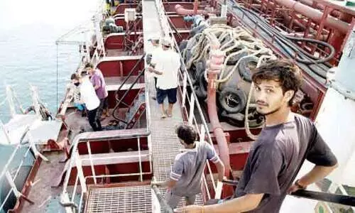 നാലു വർഷം ക്വാറൻറീൻ; ആശ്വാസവിമാനത്തിൽ അവർ നാടണയും നാലു വർഷം ക്വാറൻറീൻ; ആശ്വാസവിമാനത്തിൽ അവർ നാടണയും