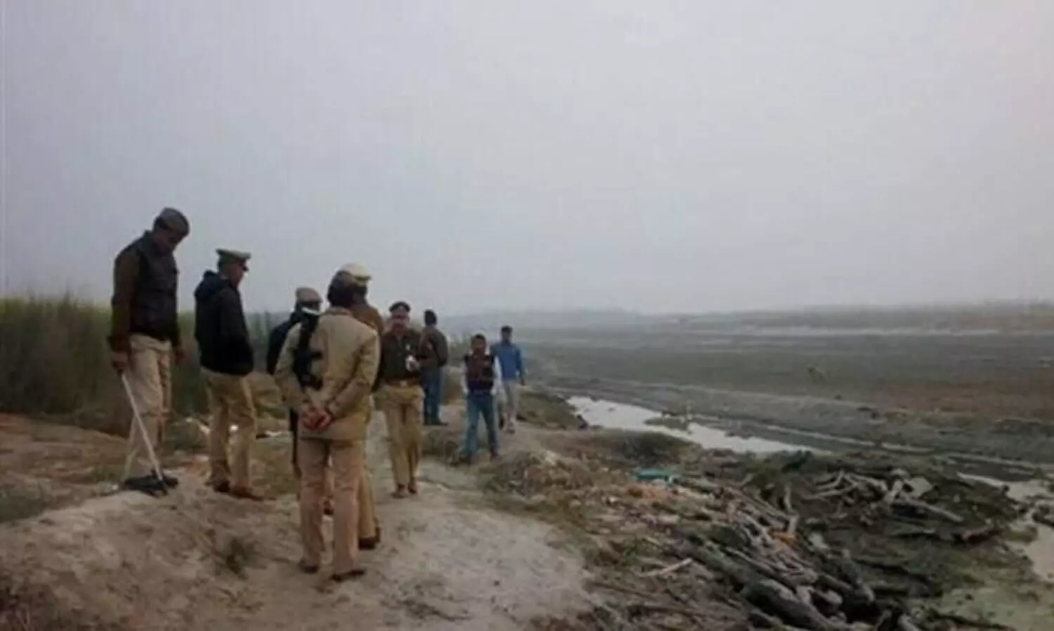 യു.പിയിൽ നിന്ന് മൃതദേഹങ്ങൾ ഒഴുക്കുന്നു; ഗംഗയിൽ വലകെട്ടി ബിഹാർ