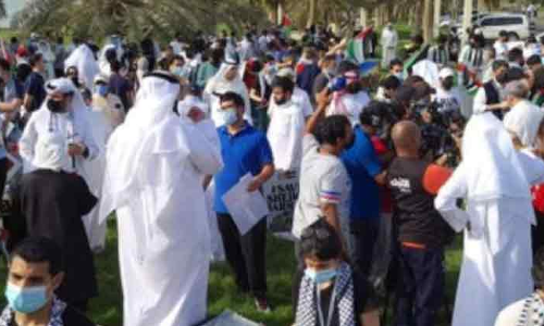 ഫ​ല​സ്​​തീ​ൻ ജ​ന​ത​ക്ക്​ ​െഎ​ക്യ​ദാ​ർ​ഢ്യ​വു​മാ​യി യു​വാ​ക്ക​ൾ ഒ​ത്തു​കൂ​ടി