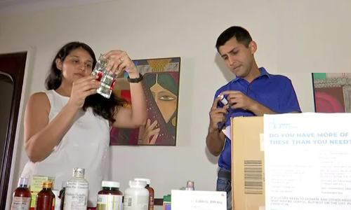 കോവിഡ് മുക്​തമായവരിൽ നിന്ന്​ ഡോക്​ടർ ദമ്പതികൾ ശേഖരിച്ചത്​ 20 കിലോ ​കോവിഡ്​ മരുന്നുകൾ