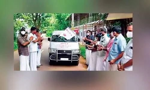 കാ​രാ​കു​ർ​ശ്ശിയുടെ ഒരുമയിൽ പാലിയേറ്റിവിന്​ വാഹനം