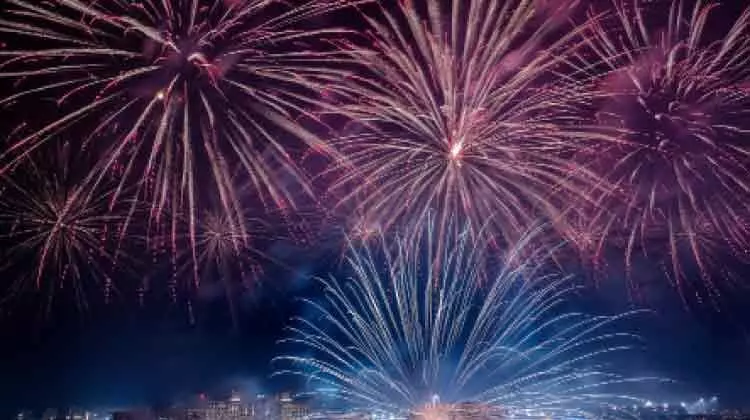 അബൂദബി യാസ് ദ്വീപിൽ രണ്ടു ദിവസം കരിമരുന്നു പ്രയോഗം