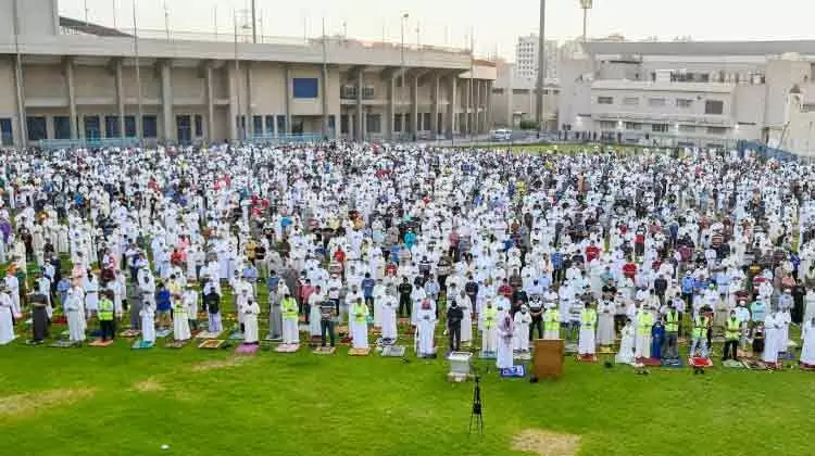 പരിമിതികൾക്കിടയിൽ പ്രാർഥനപ്പെരുന്നാൾ പരിമിതികൾക്കിടയിൽ പ്രാർഥനപ്പെരുന്നാൾ