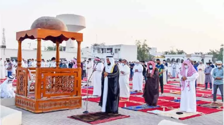 ചെറിയ പെരുന്നാൾ ആഘോഷിച്ച് വിശ്വാസികൾ ചെറിയ പെരുന്നാൾ ആഘോഷിച്ച് വിശ്വാസികൾ