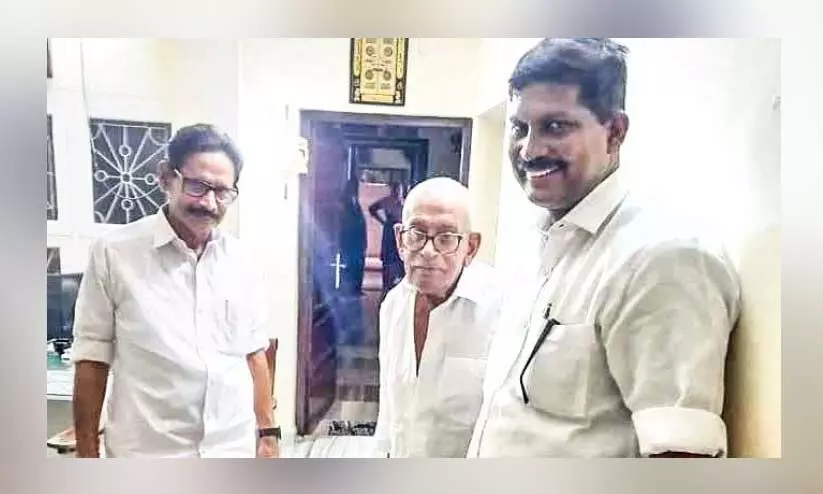 hamza kunjju with ab babu hamza kunjju with ab babu