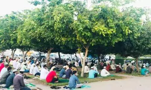 പ്രാര്‍ഥനകളായി പെരുന്നാള്‍ സന്തോഷം, മാനദണ്ഡങ്ങള്‍ പാലിച്ച് നമസ്കാരം