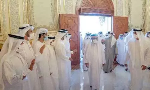 ശൈഖ് മുഹമ്മദ് ബിന്‍ സായിദിനെ ഷാര്‍ജ ഭരണാധികാരി വരവേറ്റു