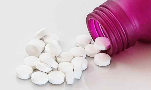 യാത്രവിലക്ക്: മരുന്നുകൾ തീരുന്നു; പ്രവാസികളിൽ ആശങ്ക യാത്രവിലക്ക്: മരുന്നുകൾ തീരുന്നു; പ്രവാസികളിൽ ആശങ്ക