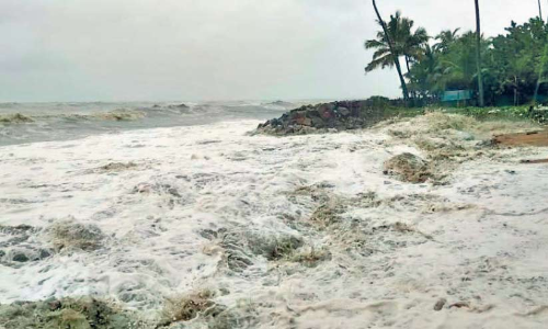 കടൽക്ഷോഭം: പൊന്നാനിയിൽ കൂ​ടു​ത​ൽ ക്യാ​മ്പു​ക​ൾ ആ​രം​ഭി​ക്കും