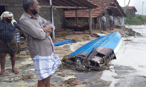 sea turbulence; boat collapsed