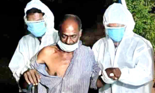 വഴിയരികിൽ കിടന്ന വയോധികനെ ആശുപത്രിയിലെത്തിച്ചു