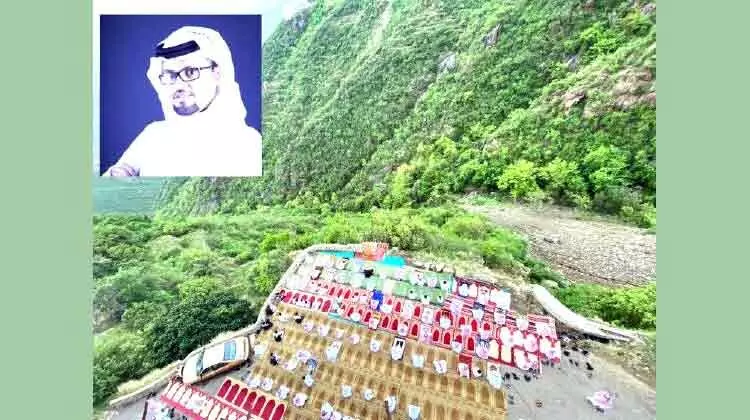 വൈ​റ​ലാ​യി ഫി​ഫ മ​ല​മു​ക​ളി​ലെ ഈ​ദ് ന​മ​സ്കാ​ര​വേ​ദി