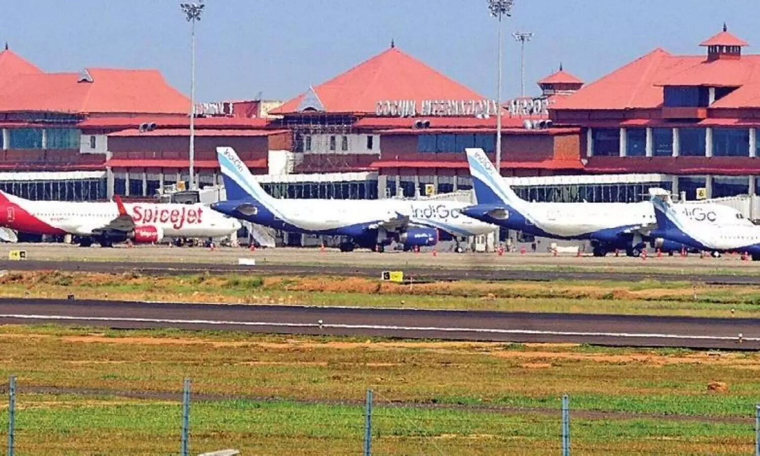 ആഭ്യന്തര വ്യോമയാന രംഗത്തെ തിരക്ക്; സർവിസുകൾ വർധിപ്പിച്ച് സിയാൽ, കൂടുതൽ പട്ടണങ്ങളിലേക്ക്​ ഇനി കൊച്ചിയിൽനിന്ന് പറക്കാം