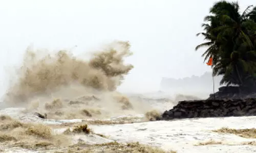 നാശംവിതച്ച്​ കനത്ത മഴ; നാടും നഗരവും വെള്ളത്തിൽ