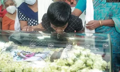 കണ്ണീർ മഴ സാക്ഷി; ഇസ്രായേലിൽ റോക്കറ്റാക്രമണത്തിൽ കൊല്ലപ്പെട്ട സൗമ്യ ഒാർമയായി