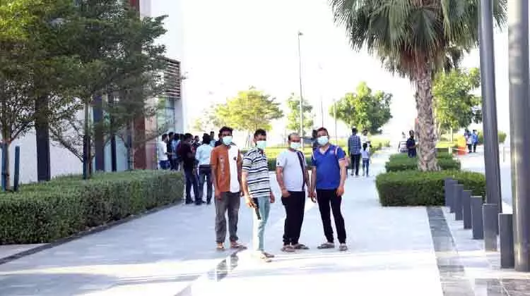 ഈദ് ആഘോഷിക്കാന് അജ്മാന് ബീച്ചിലെത്തിയത് നൂറുകണക്കിനുപേര് ഈദ് ആഘോഷിക്കാന് അജ്മാന് ബീച്ചിലെത്തിയത് നൂറുകണക്കിനുപേര്