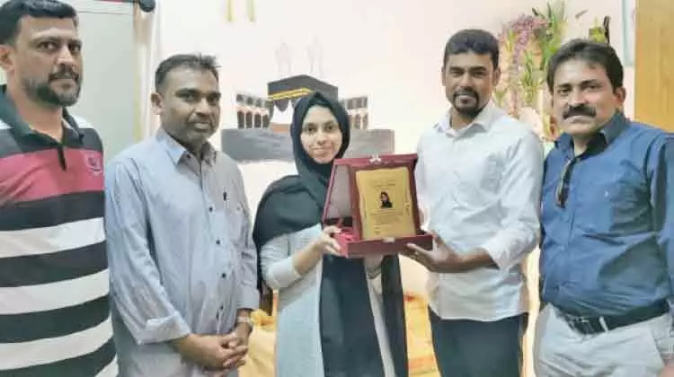 വെൽഫെയർ കേരള കുവൈത്ത് മർവ മുസ്തഫയെ ആദരിച്ചു വെൽഫെയർ കേരള കുവൈത്ത് മർവ മുസ്തഫയെ ആദരിച്ചു