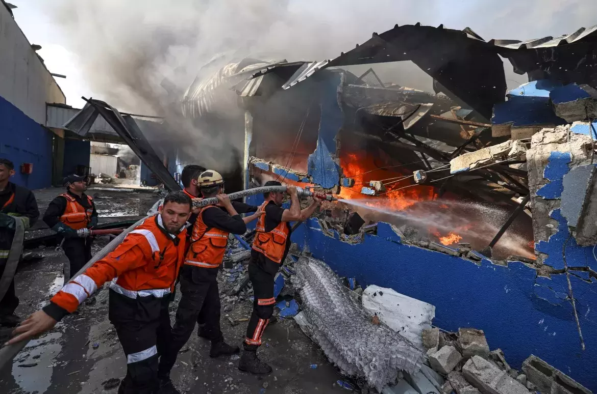 ക്രൂരത തുടർന്ന് ഇസ്രായേൽ; കണ്ണീരായി ​ഫലസ്തീൻ- ​ചിത്രങ്ങളിലൂടെ....