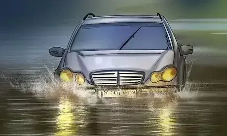 5 essential tips for driving through floods