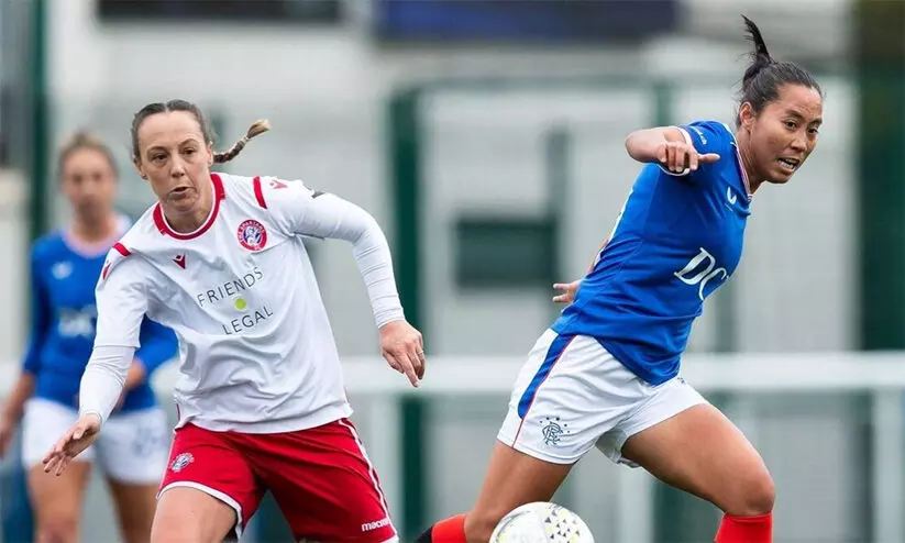 സ്കോട്ടിഷ് ലീഗിൽ ഇന്ത്യൻ താരം ബാലാ ദേവിയുടെ ഗംഭീര ലോങ് റേഞ്ച് ഗോൾ; വിഡിയോ വൈറൽ സ്കോട്ടിഷ് ലീഗിൽ ഇന്ത്യൻ താരം ബാലാ ദേവിയുടെ ഗംഭീര ലോങ് റേഞ്ച് ഗോൾ; വിഡിയോ വൈറൽ