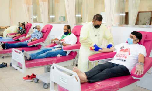 തൃശൂർ അസോസിയേഷനും ബി.ഡി.കെയും രക്തദാനക്യാമ്പ് സംഘടിപ്പിച്ചു