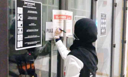 കോ​വി​ഡ്​ മാ​ന​ദ​ണ്ഡ​ങ്ങ​ൾ ലം​ഘി​ച്ചു; ഏ​ഴ്​ റ​സ്​​റ്റാ​റ​ൻ​റു​ക​ൾ​ക്കെ​തി​രെ ന​ട​പ​ടി