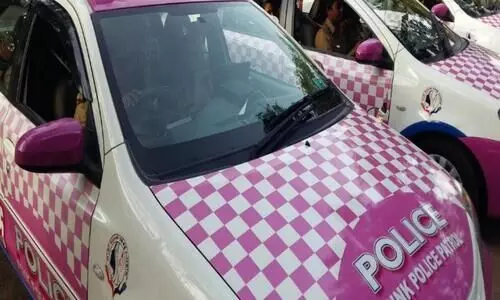 ആരോരുമില്ലാ​ത്ത വയോധികക്ക്​ സഹായവുമായി പിങ്ക്​ പൊലീസ്​