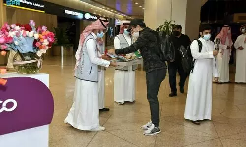 അന്താരാഷ്ട്ര യാത്ര വിലക്ക് പിൻവലിച്ചു; വിമാനത്താവളങ്ങളിലും രാജ്യാതിർത്തികളിലും വീണ്ടും തിരക്കേറി