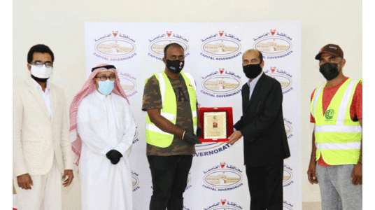 ക​രു​ത​ലേ​കു​ന്ന​വ​ര്‍ക്ക് ആ​ദ​ര​വു​മാ​യി കെ.​എം.​സി.​സി ബ​ഹ്‌​റൈ​ന്‍