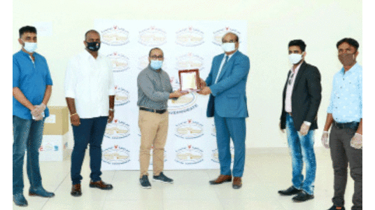 കാ​പി​റ്റ​ൽ ഗ​വ​ർ​ണ​റേ​റ്റി​ന്​ മു​ഹ​റ​ഖ് മ​ല​യാ​ളി സ​മാ​ജ​ത്തി​െൻറ ആ​ദ​രം