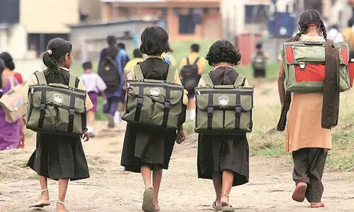 ഒന്നാം ക്ലാസിലേക്ക് ഉൾപ്പെടെ സ്കൂൾ വിദ്യാർഥി പ്രവേശനം ഒാൺലൈനായി നാളെ തുടങ്ങും