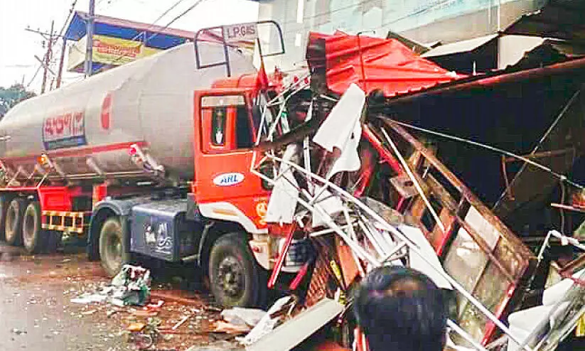 tanker lorry accident