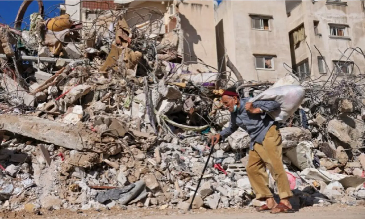 ഗസ്സയിൽ ഇസ്രായേൽ വർഷിക്കുന്നത്​ 25 മിനിറ്റിൽ 122 ബോംബുകൾ