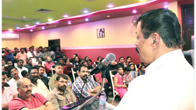 പ്ര​തി​സ​ന്ധി​ക​ളു​ടെ പെ​രു​മ​ഴ​ക്കാ​ലം തു​ട​രു​ന്നു: പു​തി​യ സ​ർ​ക്കാ​റി​ൽ പ്ര​തീ​ക്ഷ​യ​ർ​പ്പി​ച്ച് പ്ര​വാ​സി​ക​ൾ