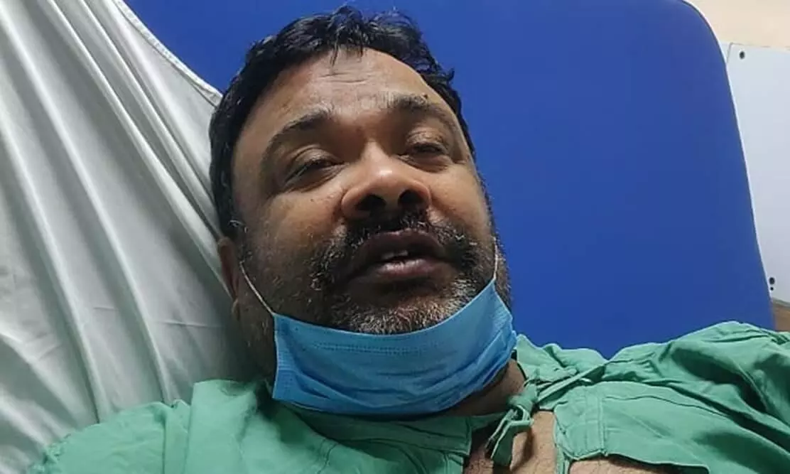 ടൗട്ടെ ചുഴലിക്കാറ്റ്: ബാർജിലെ ലൈഫ് ബോട്ടിൽ ദ്വാരങ്ങൾ; ക്യാപ്റ്റൻ മുന്നറിയിപ്പ് അവഗണിച്ചെന്ന് ചീഫ് എൻജീനിയർ ടൗട്ടെ ചുഴലിക്കാറ്റ്: ബാർജിലെ ലൈഫ് ബോട്ടിൽ ദ്വാരങ്ങൾ; ക്യാപ്റ്റൻ മുന്നറിയിപ്പ് അവഗണിച്ചെന്ന് ചീഫ് എൻജീനിയർ