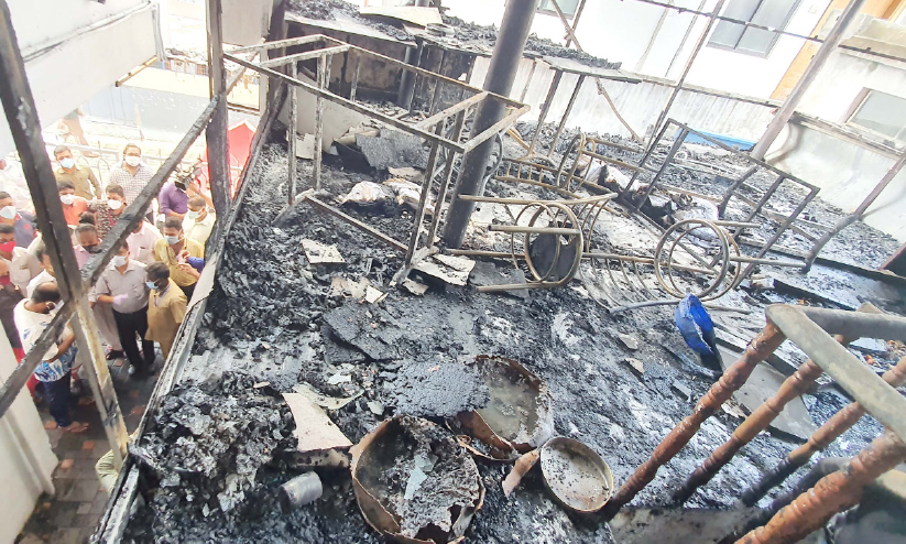 ആശുപത്രി കാൻറീനിൽ വൻ തീപിടിത്തം; രോഗികളെ മറ്റ് ആശുപത്രികളിലേക്ക് മാറ്റി ആശുപത്രി കാൻറീനിൽ വൻ തീപിടിത്തം; രോഗികളെ മറ്റ് ആശുപത്രികളിലേക്ക് മാറ്റി