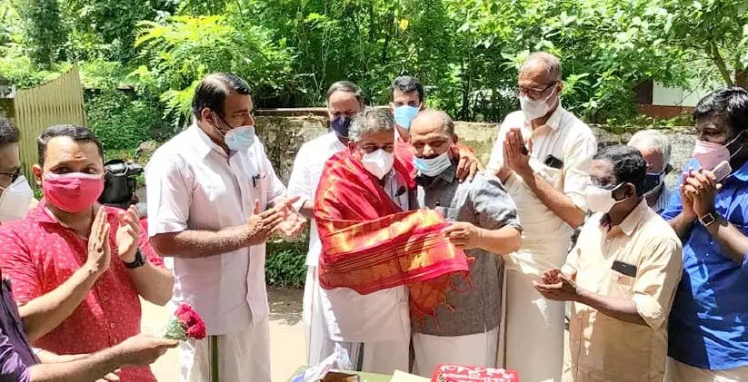 പതിവ് മുടക്കിയില്ല; സജി ചെറിയാൻ രാവിലെ കരുണയിൽ പതിവ് മുടക്കിയില്ല; സജി ചെറിയാൻ രാവിലെ കരുണയിൽ