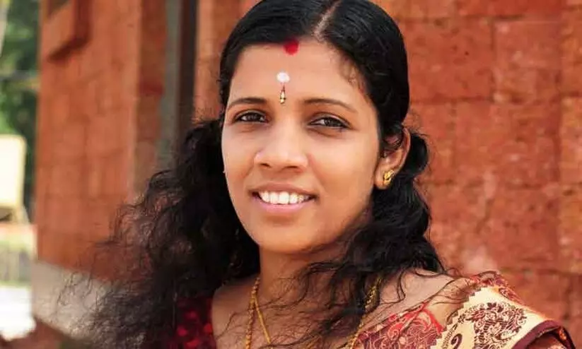 അമ്മയെ കൊന്ന നിപ വീണ്ടും വന്നോ? അമ്മയെ കൊന്ന നിപ വീണ്ടും വന്നോ?