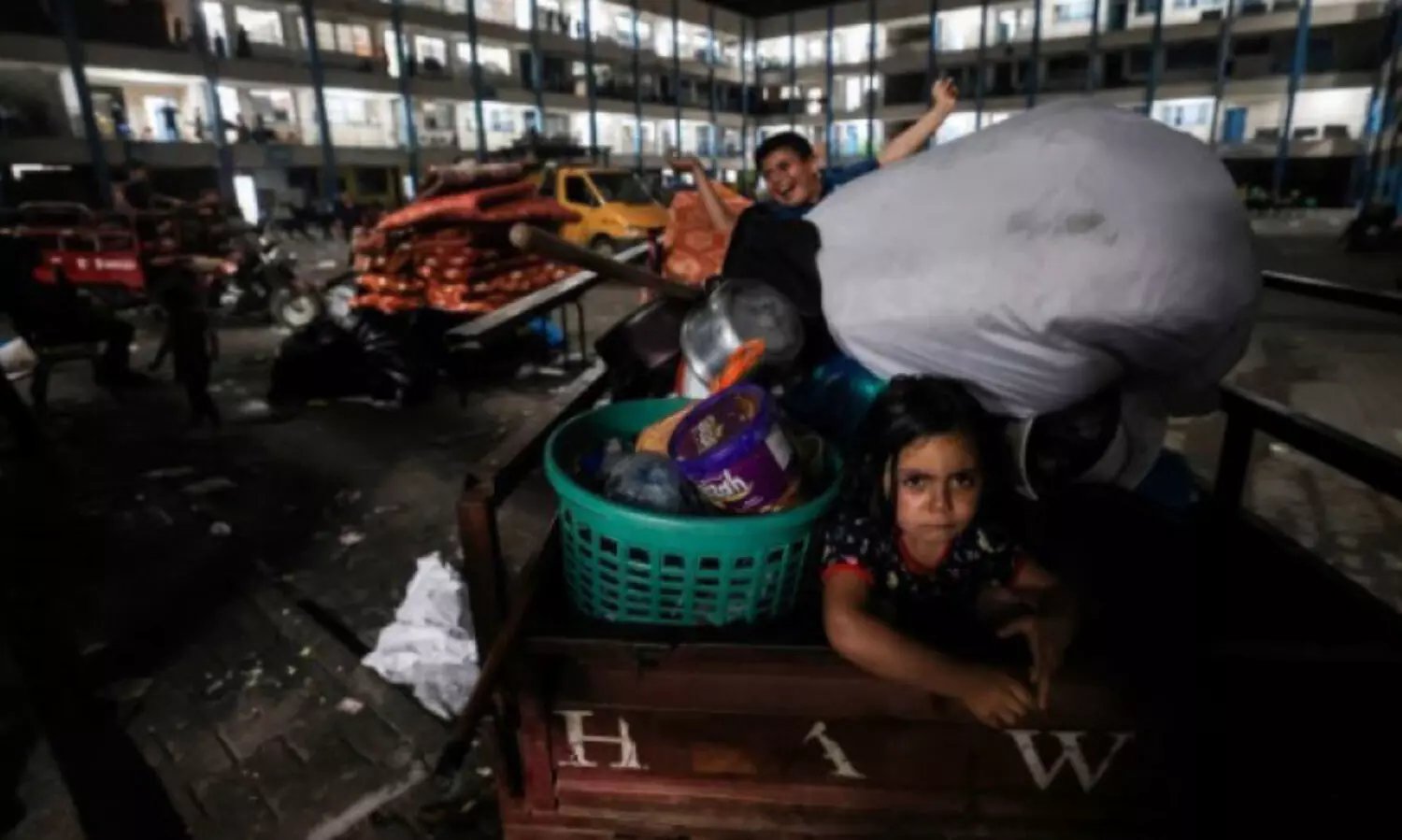 തകർന്ന കിടപ്പാടങ്ങളിലേക്ക്​ അവർ മടങ്ങിയെത്തുന്നു; 11 ദി​വ​സ​ത്തിനു ശേഷം ഗസ്സ ആഹ്ലാദത്തിമിർപ്പിൽ