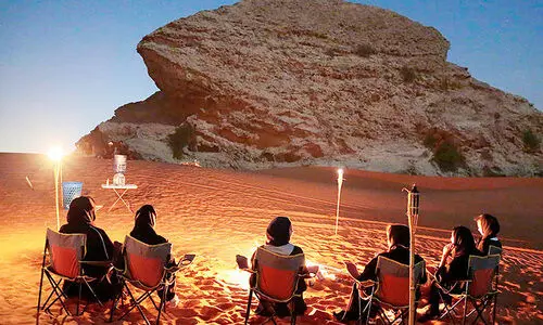 ച​രി​ത്രം ഉ​ലാ​ത്തു​ന്ന മ​ലീ​ഹ​യു​ടെ സു​വ​ര്‍ണ വീ​ഥി​ക​ള്‍