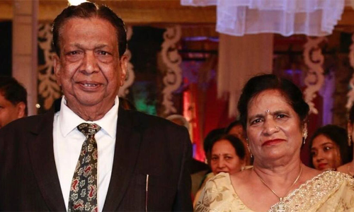 വേണ്ടത്ര പണമുണ്ട്​, ഐ.സി.യുവും കിട്ടി; പക്ഷേ, മാതാപിതാക്കളെ രക്ഷിക്കാൻ എനിക്കായില്ല