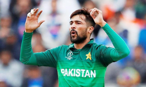 രോഹിതിനേക്കാൾ കടുപ്പം കോഹ്​ലി തന്നെയാണ്​; പക്ഷേ ഏറ്റവും കുഴപ്പിച്ചിട്ടുള്ളത്​ ​വേറെ ഒരാളാണ്​​ -വെളിപ്പെടുത്തി ആമിർ