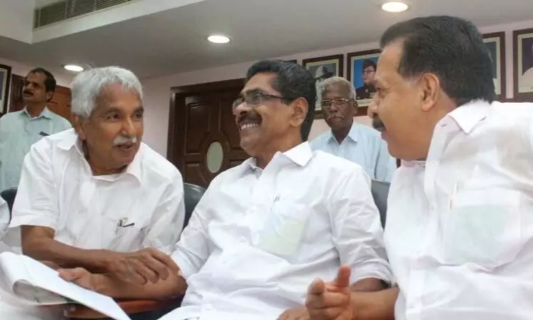 കോൺഗ്രസിനെതിരെ ലീഗ് മുഖപത്രം; അനിശ്ചിതത്വം പാർട്ടിക്കും പ്രതിപക്ഷത്തിനും പ്രയോജനകരമല്ല കോൺഗ്രസിനെതിരെ ലീഗ് മുഖപത്രം; അനിശ്ചിതത്വം പാർട്ടിക്കും പ്രതിപക്ഷത്തിനും പ്രയോജനകരമല്ല