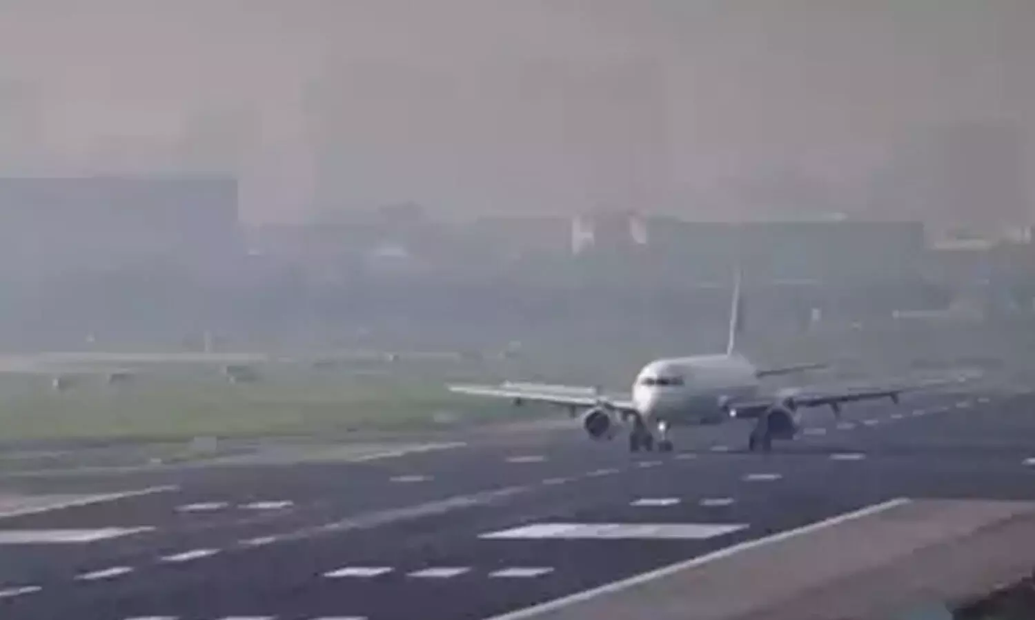 കോവിഡ്​: ഇന്ത്യയിൽനിന്ന്​ വിമാനവിലക്ക്​ നീട്ടി കാനഡ