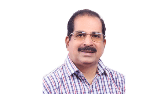 നാലര പതിറ്റാണ്ടി​െൻറ പ്രവാസം; ഗുരുകുലം വിജയ​െൻറ സേവനം ഇനി നാട്ടിൽ