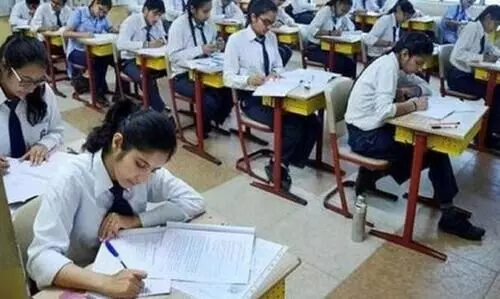 സി.ബി.എസ്.ഇ പന്ത്രണ്ടാം ക്ലാസ് പരീക്ഷ പ്രധാന വിഷയങ്ങൾക്ക് മാത്രമായി ചുരുക്കിയേക്കും