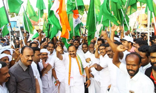 സതീശ​െന സ്വാഗതം ചെയ്​ത്​ നേതാക്കൾ