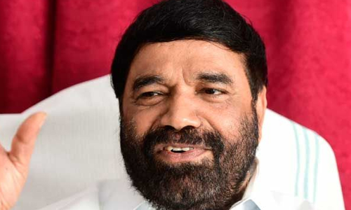 മുഖ്യമന്ത്രിക്ക് പിന്നാലെ ജലീലിനെ തള്ളി സഹകരണ മന്ത്രിയും; ആരോപണ സാഹചര്യം അറിയില്ല