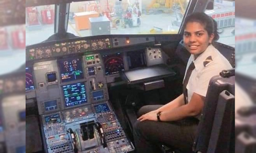 തീരദേശത്ത്​ നിന്നും ആദ്യ വനിതാ പൈലറ്റായി ജെനി ജെറോം; അഭിനന്ദിച്ച്​ ശൈലജ ടീച്ചർ